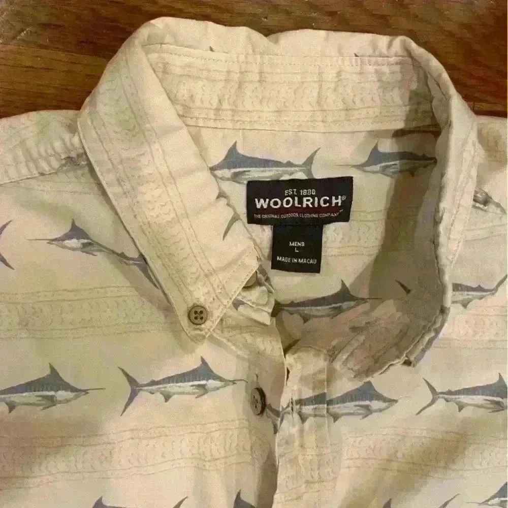 Woolrich Men’s Short Sleeve Swordfish Print Button Down Size L Pale Yellow
